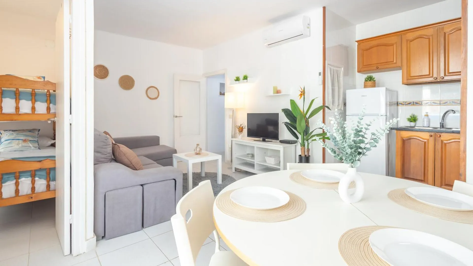 Apartment Luminoso Apartamento En Tossa De Mar A Un Paso De La Playa Spain